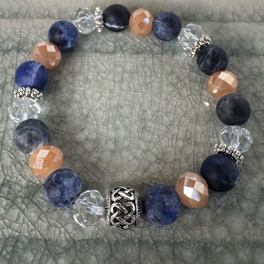Hand Crafted Sodalite Beaded Stretch Bracelet Blue Salmon 6.75” 8mm NWT